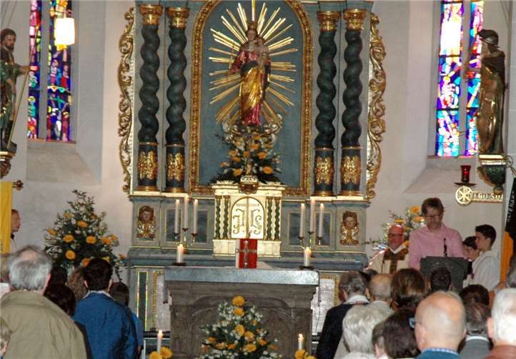 Der Vorsitzende des Pfarrgemeinderats Mark Kreuzberg dankte allen, die das Fest mitgestaltet hatten.