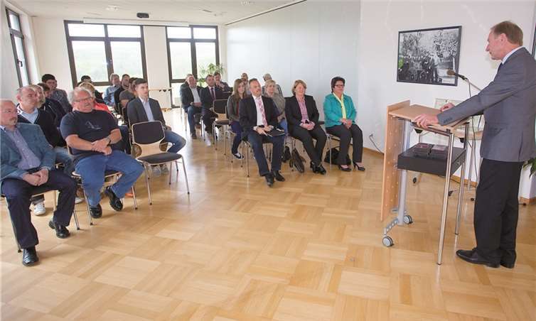 Der Vorsitzende des Sportkreises Neuwied, Alfred Hofmann, lobte bei seinen Grußworten das Engagement jedes einzelnen Sportlers und war von den Leistungen, die in der VG Rengsdorf erbracht werden, angetan.WT
