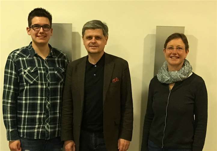 Der Vorsitzende des Vereinsrings Timo Krämer und Ortsbürgermeisterin Karin Küsel-Ferber freuen sich über das neue Mitglied im Vereinsring.  privat