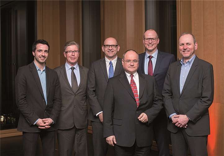Der Vorstand BonnSoir mit Referent und Moderator (von links nach rechts): Alexander Königsmann (Moderator), R. Andreas Domschke, Stephan Schwan, Michael Brix, Jörg Rossen und Referent Prof. Dr. Gerald Lembke.Katrin Stein