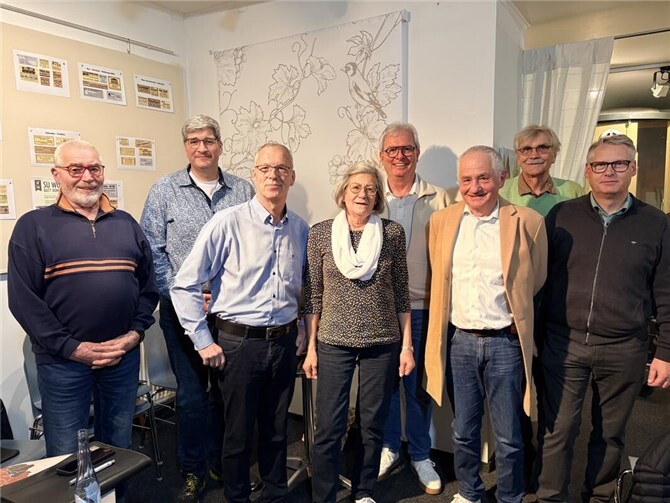 Der Vorstand SPD Ortsverein Koblenz-Moselweiß/Lay: von links: Friedrich Goos, Tobias Pein, Dirk Marquardt, Monika Wittig, Thomas Kirsch, Harald Mader, Jürgen Borniger, Thomas Bergheimer.