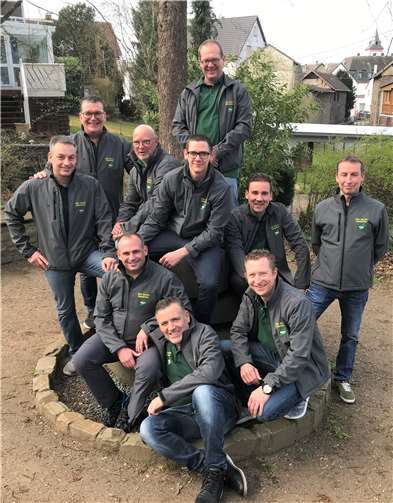 Der Vorstand der Ahle Bosche im Jahre 2020 (v.li.): Bernd Wolf (hinten stehend); Dirk Bierbrauer, Jörg Hergott, Wolfgang Schellert, Nils Neitzert, Lukas Bauer, Andreas Dümmler (mittlere Reihe von links); Ralf Emmel, Achim Bauer, Andreas Hente (vorne von links). Es fehlt: Klaus Blankenberg. Foto: privat