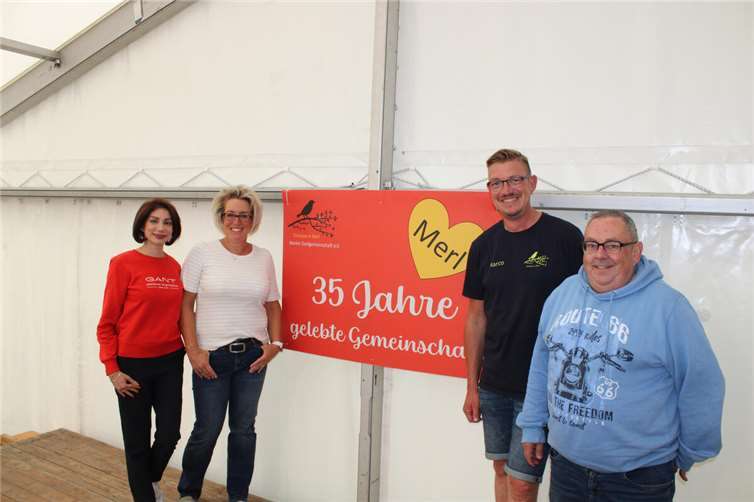 Der Vorstand der Merler Dorfgemeinschaft freute sich über ein gelungenes Jubiläumswochenende. Foto: DU