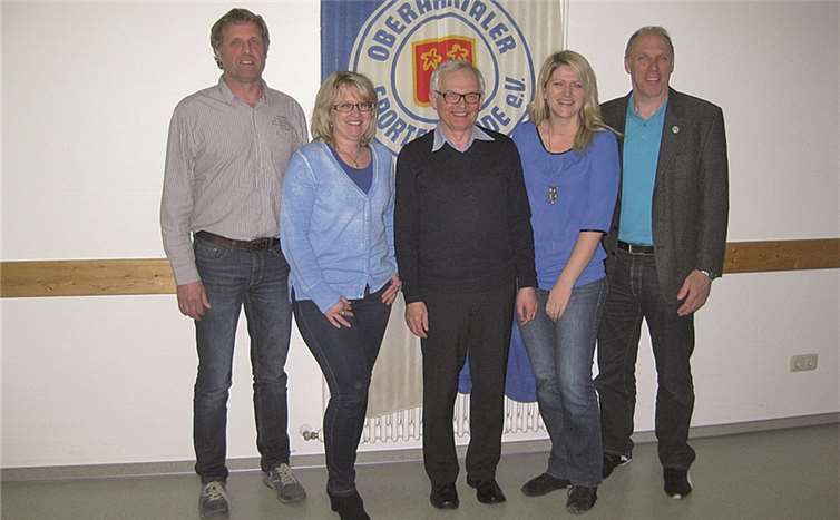 Der Vorstand der OASF (von links): Gerd Radermacher (Zweiter Vorsitzender), Elke Backes (Kassiererin), Udo Seifen (Vorsitzender), Silvia Honerbach (Zweite Kassiererin) und Bernd Hellendahl (Geschäftsführer).privat