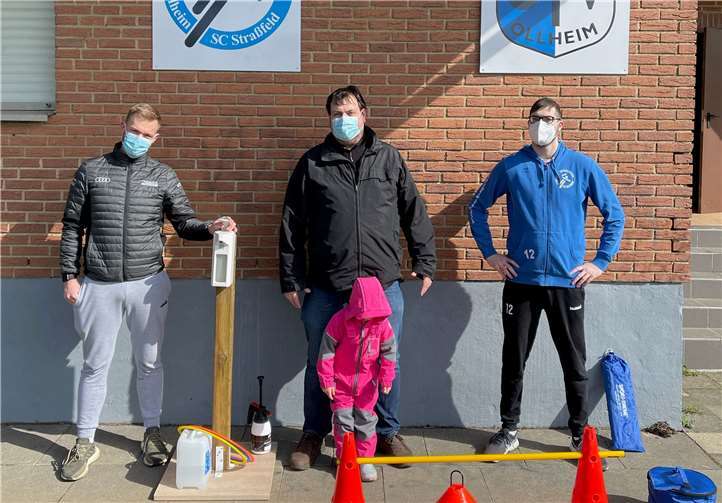 Der Vorstand der SG Ollheim-Straßfeld hat auf dem Sportplatz in Ollheim kräftig Hand angelegt. Fotos: privat