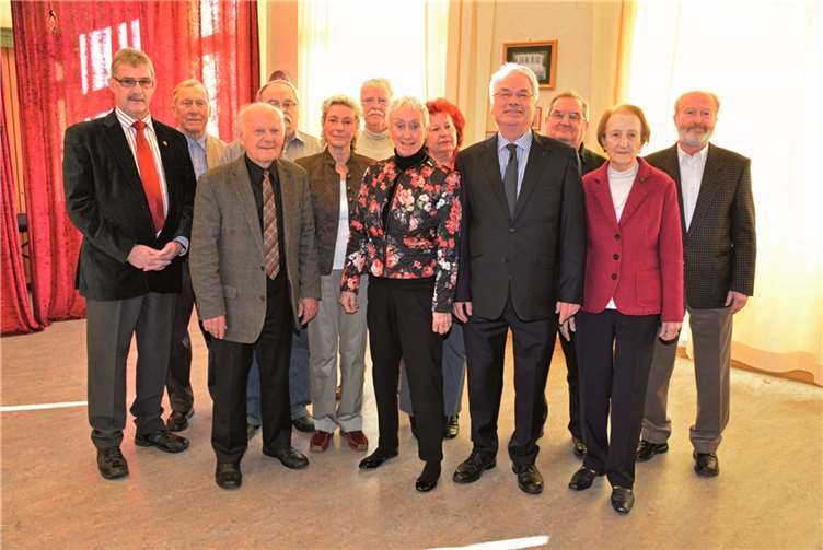 Der Vorstand der Senioren-Union freut sich mit dem Referenten Prof. Dr. Heinz-Günther Borck über die gelungene Veranstaltung.