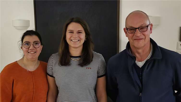 Der Vorstand der Volleyballabteilung des SV Rheinbreitbach, von links Spielbetriebsleiterin Iliana Kubusch, Abteilungsleiterin Sabrina Küpper und Kassierer Stefan Stelljes.Foto: Leo Korf
