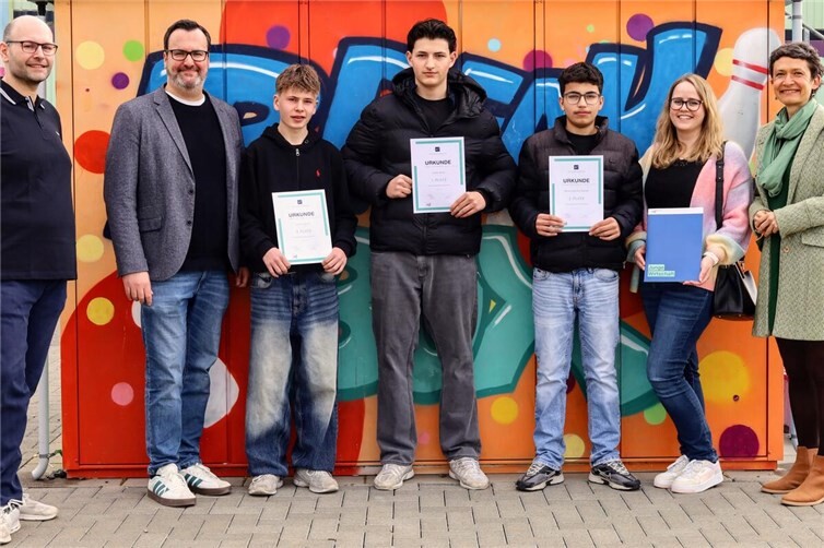 Der Vorstand der Wirtschaftsjunioren zeichnete die drei Besten aus.