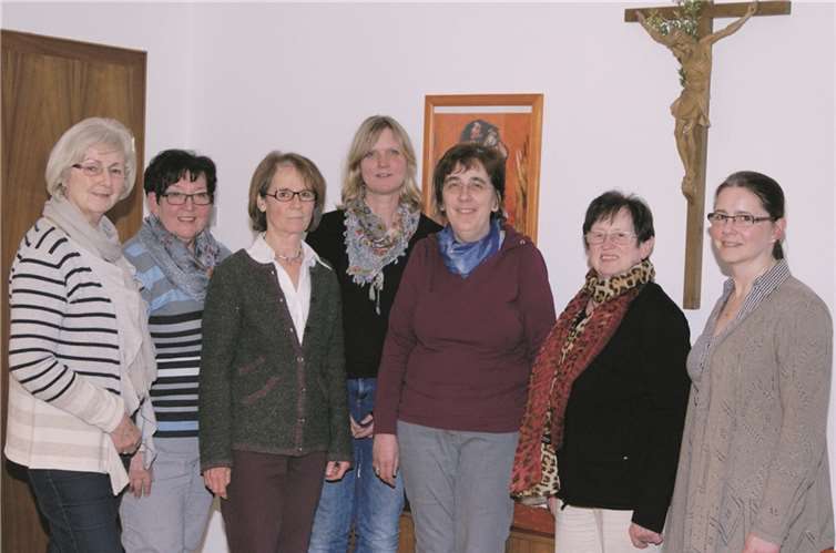 Der Vorstand der kfd Ohlenberg (von links): Hildegard Sander (Schriftführerin), Waltraud Schäfer (Sprecherin), Rosemarie Wördehoff-Nebrich (Beisitzerin), Irmgard Wißmann (Beisitzerin), Ursula Monter (geistliche Begleiterin), Annedore Engels (Kassiererin), Hilde Schmitz (Beisitzerin).privat