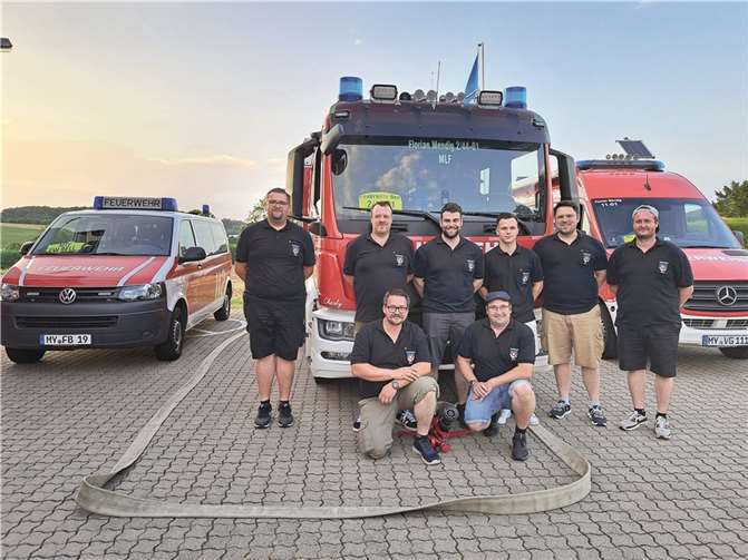 Der Vorstand des 2011 gegründeten Fördervereins sowie Wehrführer Rolf Daub, Tobias Heuft (Stellvertreter),Tobias Genn (Gerätewart) und Philipp Wölwer (Jugendwart).  Fotos: FRE