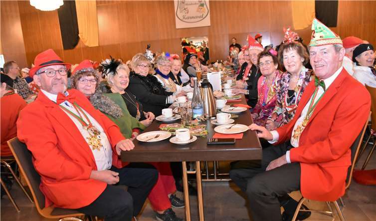 Der Vorstand des Brauchtumsvereins Rheinbachhatte über 50 Mitglieder mitgebracht.