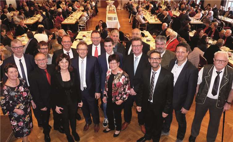 Der Vorstand des CDU-Stadtverbands mit seinen Ehrengästen. -FRE-