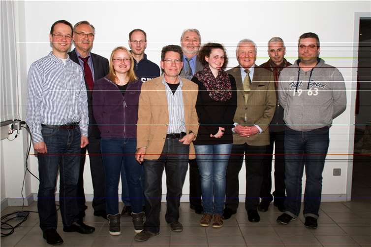Der Vorstand des DRK-Ortsvereins Neuwied (v.l.): Martin Christ (Beisitzer), Manfred Christ (Schatzmeister), Pamela Becker (Jugendrotkreuzleiterin), Mike Faßbender (Beisitzer), Klaus Winter (Schriftführer), Walter Alisch (Leiter Sozialarbeit), Sabrina Jungmann (Beisitzer), Ekkehart Haacke (1. Vorsitzender), Axel Runkel (stellvertretender Vorsitzender), Mike Seidelmann (Bereitschaftsleiter).St. Bertram