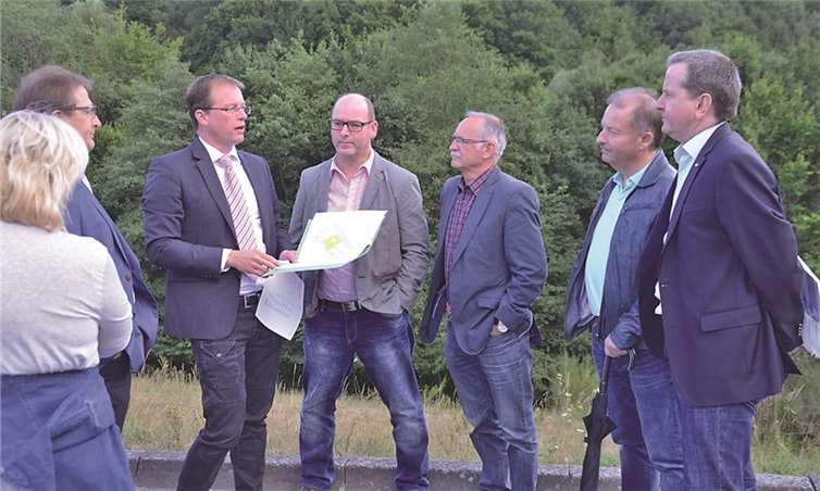 Der Vorstand des GV der CDU Mendig besuchte den Riedener Waldsee. privat