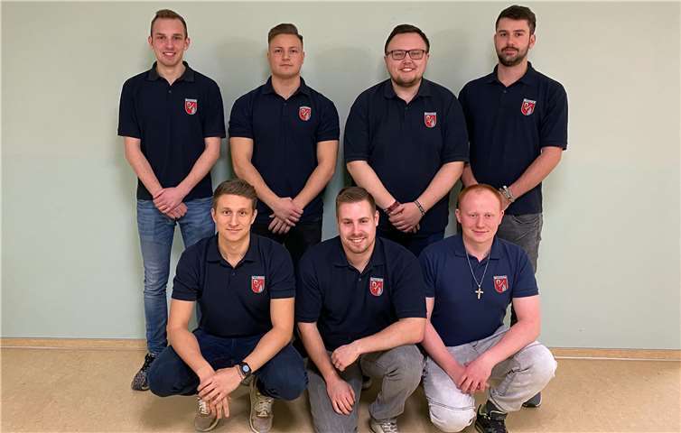 Der Vorstand des JGV Vettelschoß: Johannes Kretz, Santiago-Garcia Egge, Maximilian Kohn, Simon Gottung (stehend, von links), Dennis Lobenstein, Fabian Schuht und Alexander Kohn (knieend, von links): Foto: privat