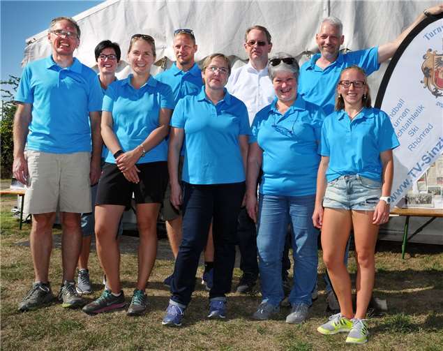 Der Vorstand des Turnverein Sinzig 08 e.V. (v.l.): Roland Janik, Michaela Jüris, Tina Schroeter, Reiner Langelage, Iris Göddel, Wolfgang Langelage, Waltraut Thormann, Peter Langelage und Carolina Menrath.-RASCH-