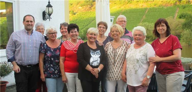Der Vorstand des VdK Kobern-Gondorf setzt sich zusammen aus: Ingo Dominik (Vorsitzender), Christel Dittert (Beisitzerin), Erika Dahmen (Beisitzerin), Rita Comes (Kassiererin), Anne Remy (Beisitzerin), Elke Klehm (Beisitzerin), Ursula Wieczorek (Schriftführerin), Franzi Dohr (Zweite Vorsitzende und Frauenbeauftragte), Bernd Wieczorek (Zweiter Schriftführer), Margot Scholl (Beisitzerin und Frauenbeauftragte), Barbara Fuchs (Zweite Kassiererin) und Haik Markwart (Beisitzerin).May