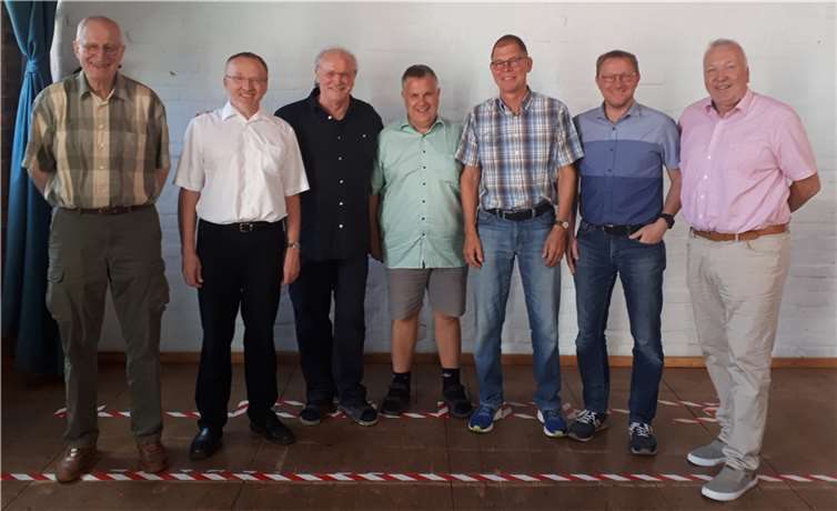 Der Vorstand des neu gegründeten Bezirks Rhein-Erft-Sieg: v.li. Joachim Schollmeyer/Kommunikation, Thomas Ehrenberg/stellv. Vorstzender, Martin Dubbel/1. Vorsitzender, Erwin Daniel/Sportentwicklung, Jörg Brinkmann/Finanzen, Oliver Schwesig/Sport, Hans Schramm/Geschäftsführung. Quelle: WTTV