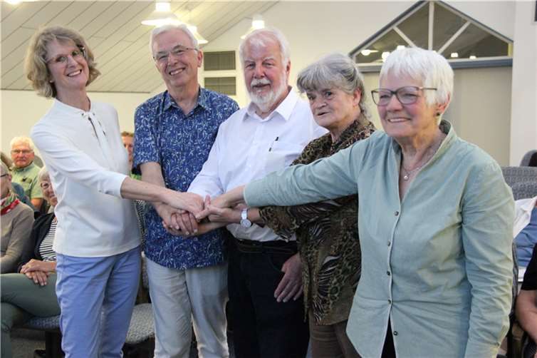 Der Vorstand des neuen Vereins: (von links) Ingrid Jung, Peter Gipfel, Kurt Steinheuer, Marina Zille und Karla Thomähler.  Foto: GS