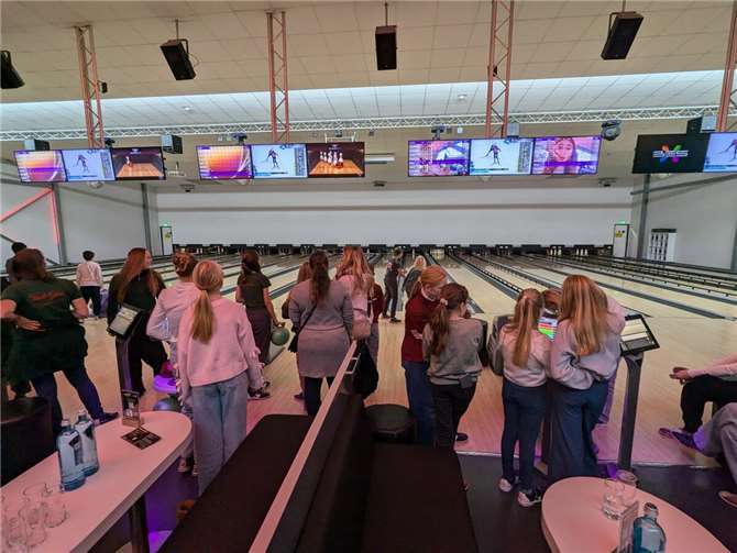 Der Vorstand hatte alle Mitglieder zu einem gemeinsamen Nachmittag im Bowlingcenter eingeladen. Foto: privat