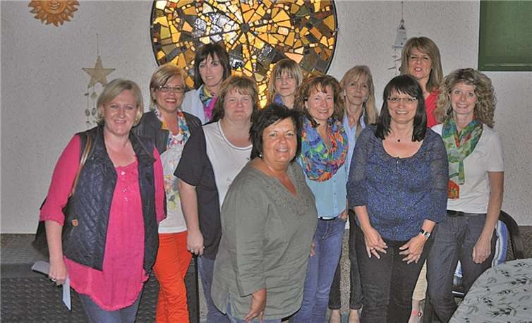 Der Vorstand kann die erfolgreiche Arbeit fortsetzen v.l. Birgit Dötsch, Monika Groß, Judith Brahm, Monika Müller, die Obermöhn Petra Engel, Ulrike Lutterbach, Anne Lüpke-Lobenthal, Karin Both, Uta Fiedler, Jutta Moller-Hansen und Heike BerschPrivat