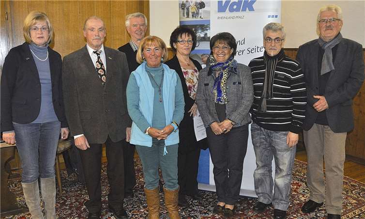 Der Vorstand mit der zweiten Kreisvorsitzenden Christa Schulz (l.) und dem Vorsitzenden Arno Nechterschen (2. v. l.) und den neuen Vorstandsmitgliedern Siegfried Czaya und Salvatore Cristodaro (v. r.). AB