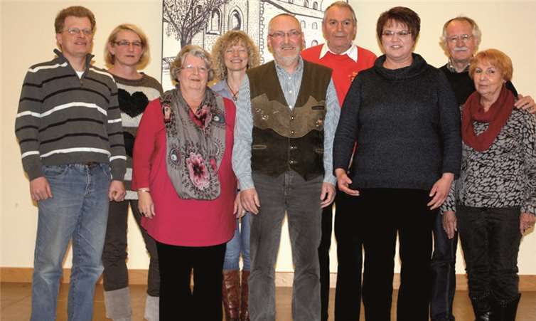 Der Vorstand um Armin Ruckelshauß und Elke Biel soll den Verein zu neuen Höhen führen. DL