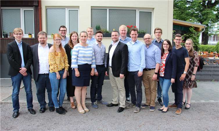 Amtsinhaber startet mit beeindruckendem Ergebnis in dritte Amtszeit Der Vorstand um den wiedergewählten Vorsitzenden Torsten Welling wird den Bezirksverband in den kommenden beiden Jahren führen.