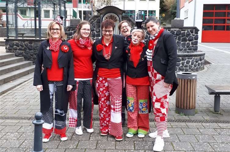 Der Vorstand um die 1. Vorsitzende Kornelia Lohmann (M.) sieht sich in seinem neuen Kurs bestätigt.  privat