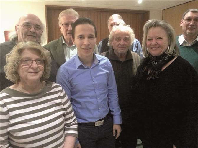 Der Vorstand und die Konferenzteilnehmer. privat