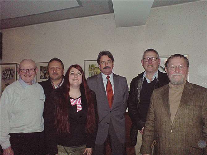 Der Vorstand (v. l.): Schatzmeister Günther Ludwig, Schriftführer Jürgen Christ und Claudia Kriebs, stellvertretende Vorsitzende Heiner Jellinek und Dr. Peter Steinkamp, Vorsitzender Rüdiger Neitzel.