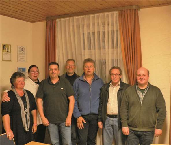 Der Vorstand (v.l.): Erna Gasper (Beisitzer), Anita Bröcher (2. Vorsitzende), Guido Sottong (1. Vorsitzender), Peter Dehnert (Beisitzer), Bernd Lewejohann (Schatzmeister), Norbert Koch (Schriftführer), Horst Riske (Kassenprüfer).privat