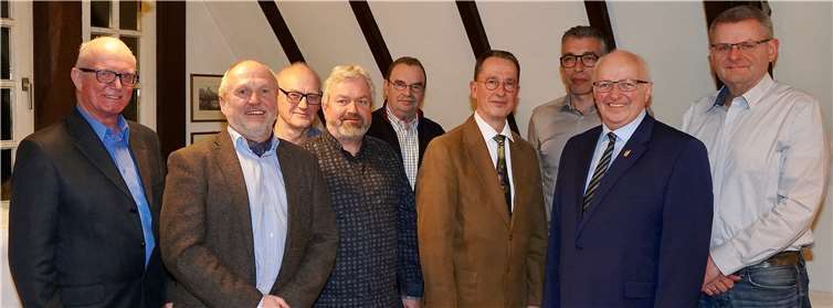 Der Vorstand (v.l.): Reiner Gegg, Klaus Geck, Peter Paplinski, Burkhard Hoffmann, Bernd Kohlhaas, Uwe Liebrich, Frank Oferath, Winfried Ley und Rudolf Ebeling. Fotos: KG