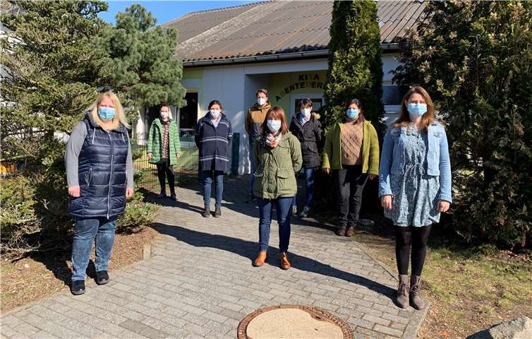 Kindergartenzeit schöner, bunter und lebendiger gestalten Der Vorstand vl: Tina Heuser, Julia Wingender-Stretz, Monika Laubenthal-Schneider, Simon Kaiser, Sandra Bast, Undine Sadowski, Claudia Büttner, Alwina Brachtendorf, es fehlen Kirstin Zäck und Jessica Beth-Smolarek.Foto: privat