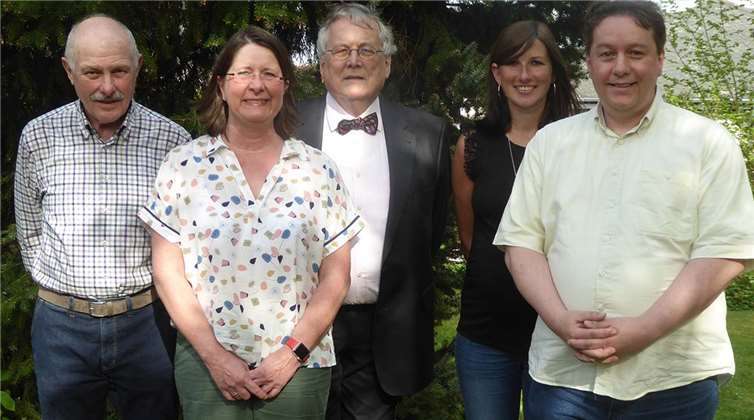 Der Vorstand von Pro Mendig e.V.: (v.l.) Klaus Geisen (Beisitzer), Christine Lieb (Schatzmeisterin), Karl Gunkel (1. Vorsitzender), Jenny Müller (Schriftführerin), Hans-Peter Siebenbach (stellv. Vorsitzender).Pro Mendig e.V.