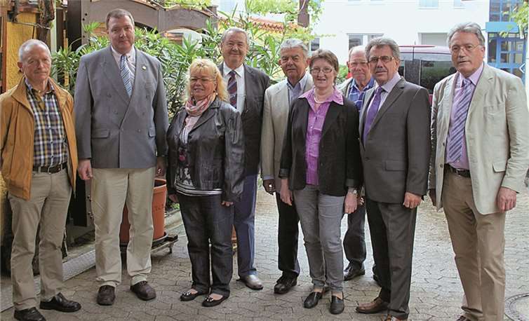 Der Vorstand (v.r.): Peter Balmes, Dieter Nink, Dieter Krämer, Anne-Leonie Balmes, Hans Dreyer, Bodo Bechler, Erika Nink , Peter Ludwig und Jakob Rosenbaum. Es fehlt Kurt Jung.privat