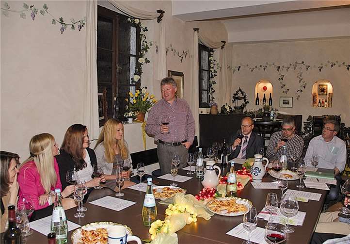 Der Vorstellung schloss sich ein gemütliches Beisammensein an.