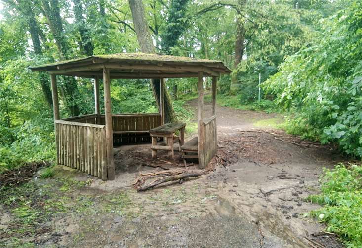 Der Weg zur Michelbachhütte sowie die Hütte selbst sind ebenfalls stark in Mitleidenschaft gezogen. Fotos: Stadt Lahnstein