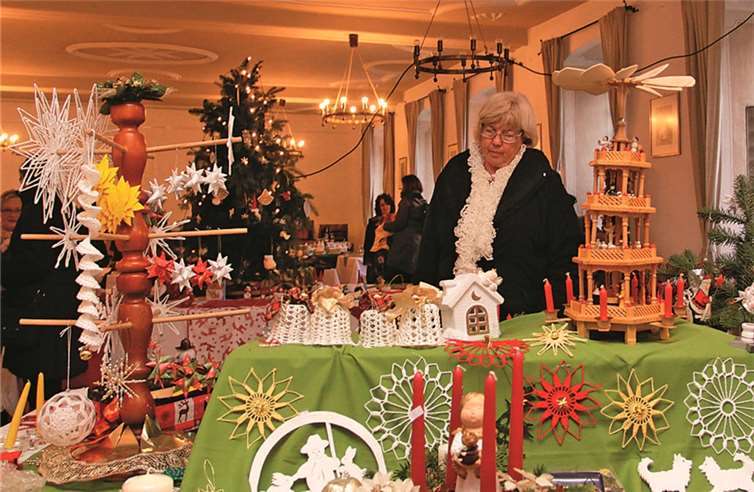 Der Weihnachtsbasar des Arbeitskreises Evangelisch-Katholischer Frauen war auch im Jubiläumsjahr ein Publikumsmagnet.SES
