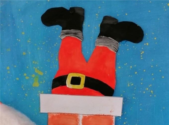 Der Weihnachtsmann steht Kopf.  Foto: privat