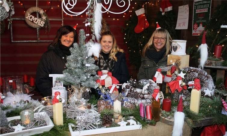 Der Weihnachtsmarkt im letzten Jahr war ein voller ERfolg, und so wird es auch in diesem Jahr sein. Der Erlös wird für ein soziales Projekt verwendet. TE