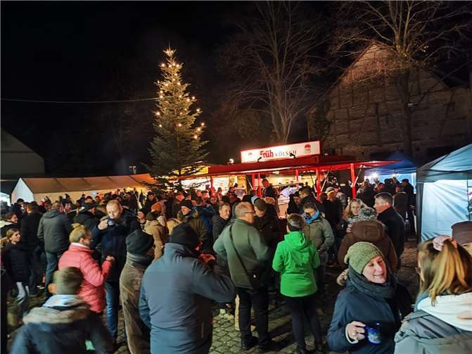 Der Weihnachtsmarkt in Flerzheim erlebte einen enormen Besucherandrang. Fotos: privat
