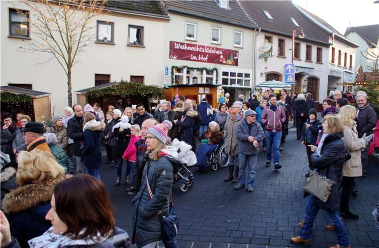 Der Weihnachtsmarkt in Kettig ist ein beliebter Anlaufpunkt. Foto: Archiv