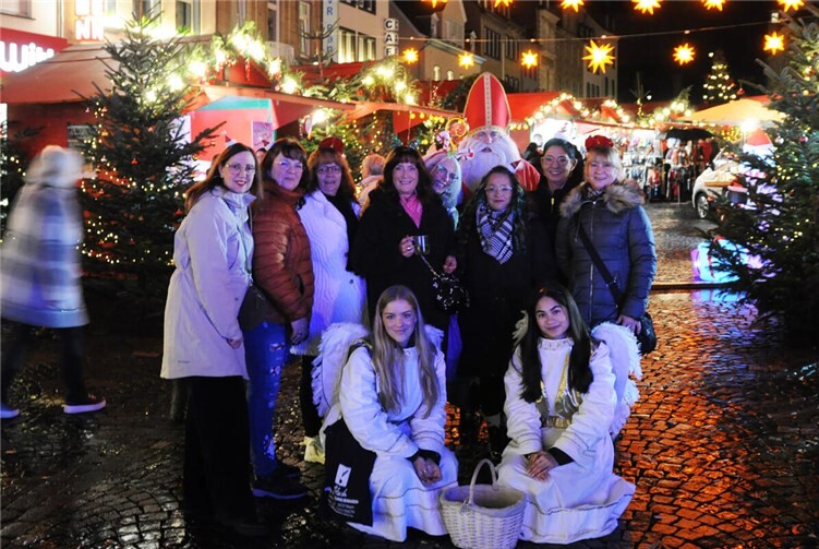 Der Weihnachtszauber lud zum Treffen und Verweilen ein.Fotos: BS