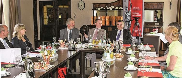 Der Weinwettbewerb der Kreissparkasse Mayen wurde begeistert aufgenommen.