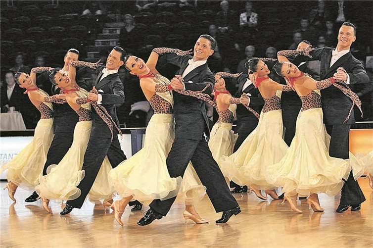 Der Weltmeister im Standardtanz, der Braunschweiger TSC, wird die Ballgäste verzaubern. privat