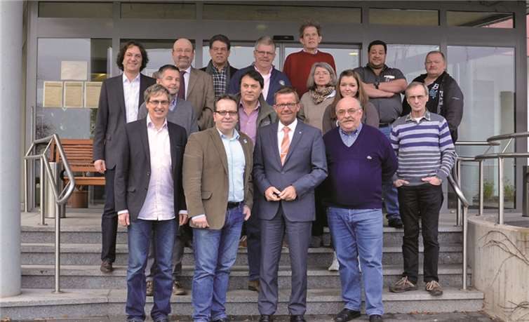 Der Wirtestammtisch traf sich mit Bürgermeister Herbert Georgi und DEHOGA-Präsident Gereon Haumannn im Hotel Haus Oberwinter. AB