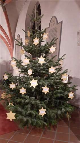 Der Wunschbaum in Altenahr.  Foto: privat