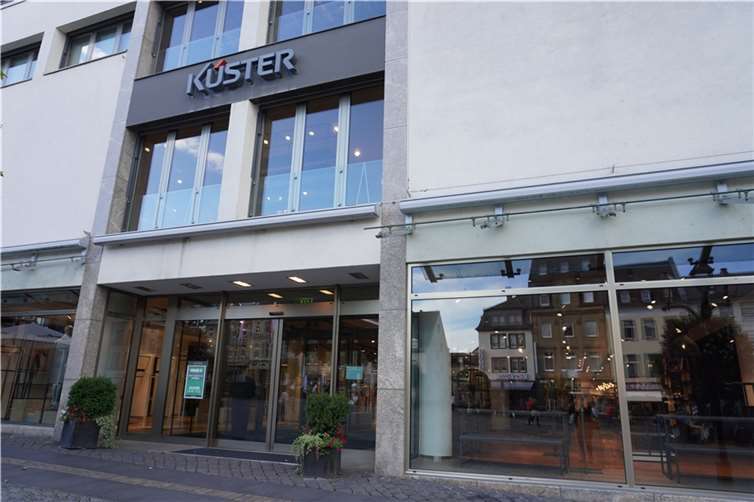 Der Zeitplan für die Neueröffnung des Modehaus Küster steht fest. Foto: CF