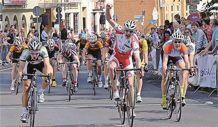 Der Zieleinlauf bei der DM 2012 - U17. privat